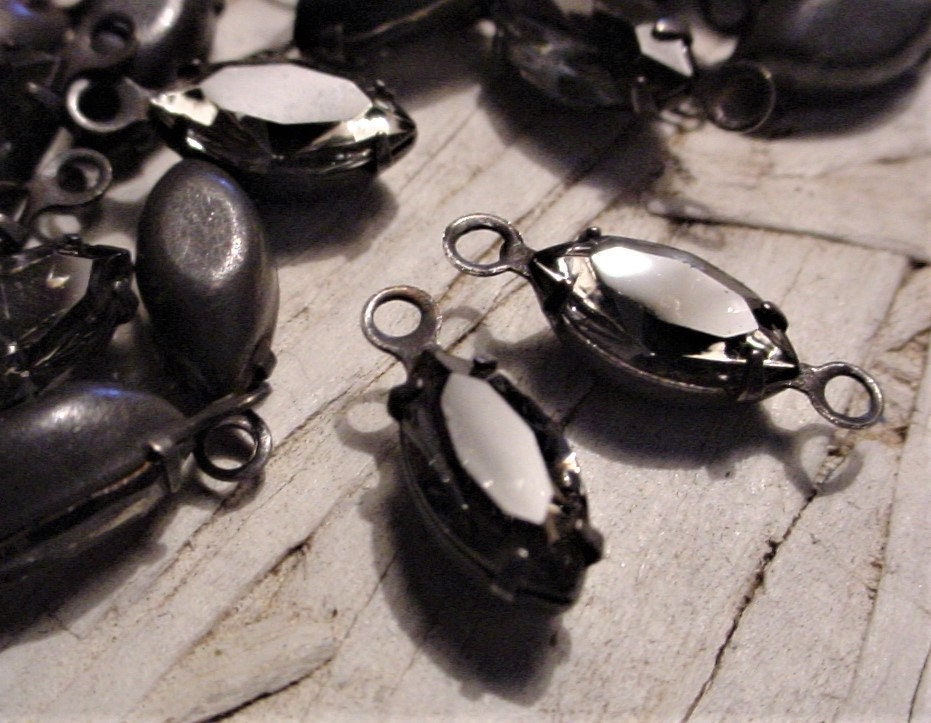 Lot Noir Vintage Black Diamond Swarovski Crystal 1 2 Ring Loop Rhinestone Beads 10/5 mm Navette Marquise Dark Gothic Brass Connectors 11b __etsy:1819558372