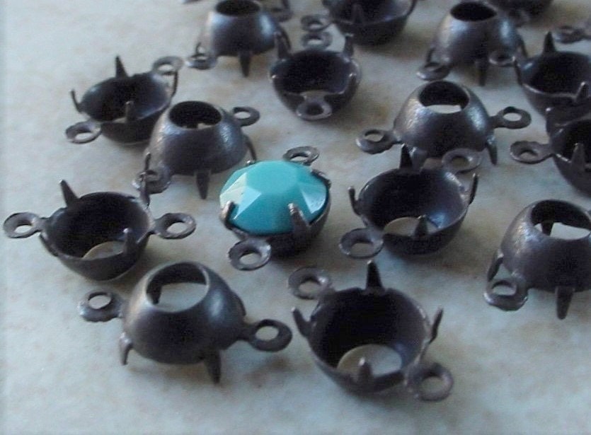 Lot Vintage Brass 29ss Prong Cup Setting Connectors Black Brown Patina Swarovski Crystal Rhinestone Cubic Zirconia 2 Ring 6 .32 mm Round 13P __etsy:927560401