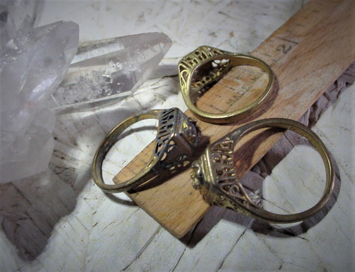 OLD Antique Victorian Filigree Finger Rings Size 9 10 Vintage Brass With Setting For 3mm Cabochon 22pp 23pp Swarovski Crystal Rhinestone NN2 __etsy:2060900269