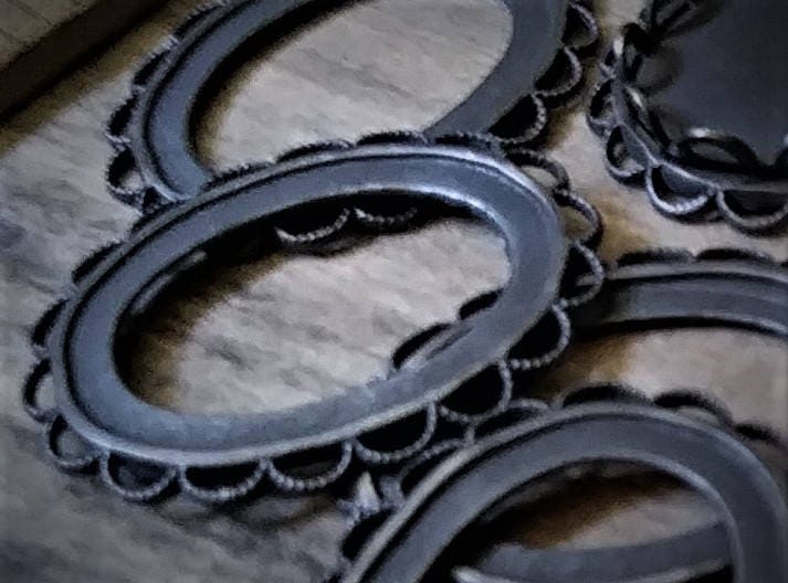 Old Die Struck 18X13 mm Vintage Brass Stone Settings or Frame Connectors Oval Flat Back Cabochon Cameo 18/13 mm Dark Bronze Brown Black 10A __etsy:1282001559
