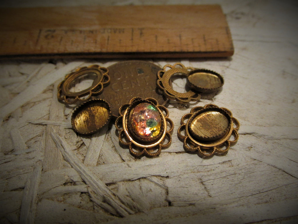 SALE Rare Old Very Vintage 10x8 mm Die Struck Brass Filigree Lace Open Work Connector Flat Back Stone Settings Sawtooth Bezels Aged N1 __etsy:2959465261
