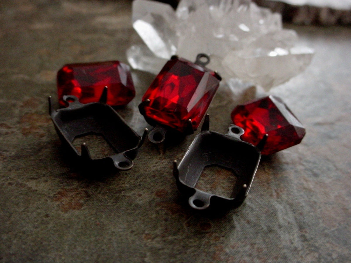 Vintage Siam Ruby Connectors 14X10 mm Octagon Faceted Cut Czech Glass Red Rhinestones Oxidized Brown Black Patina Brass Setting Lot 5I/12B __etsy:600844047