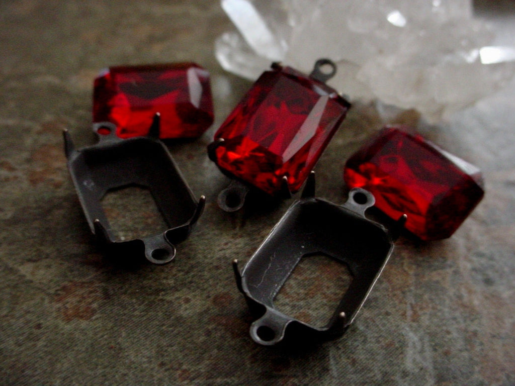 Vintage Siam Ruby Connectors 14X10 mm Octagon Faceted Cut Czech Glass Red Rhinestones Oxidized Brown Black Patina Brass Setting Lot 5I/12B __etsy:600844075