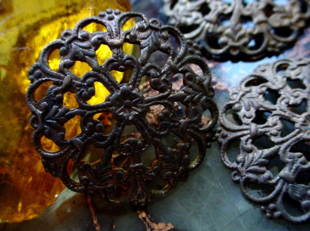 3pc Old 24mm Round Vintage Dapt Filigrees Open Work 1 Inch Fleur De Lis Flower Berry Heart Jewelry Finding Brass Domed Natural Patina 10H __etsy:818923180