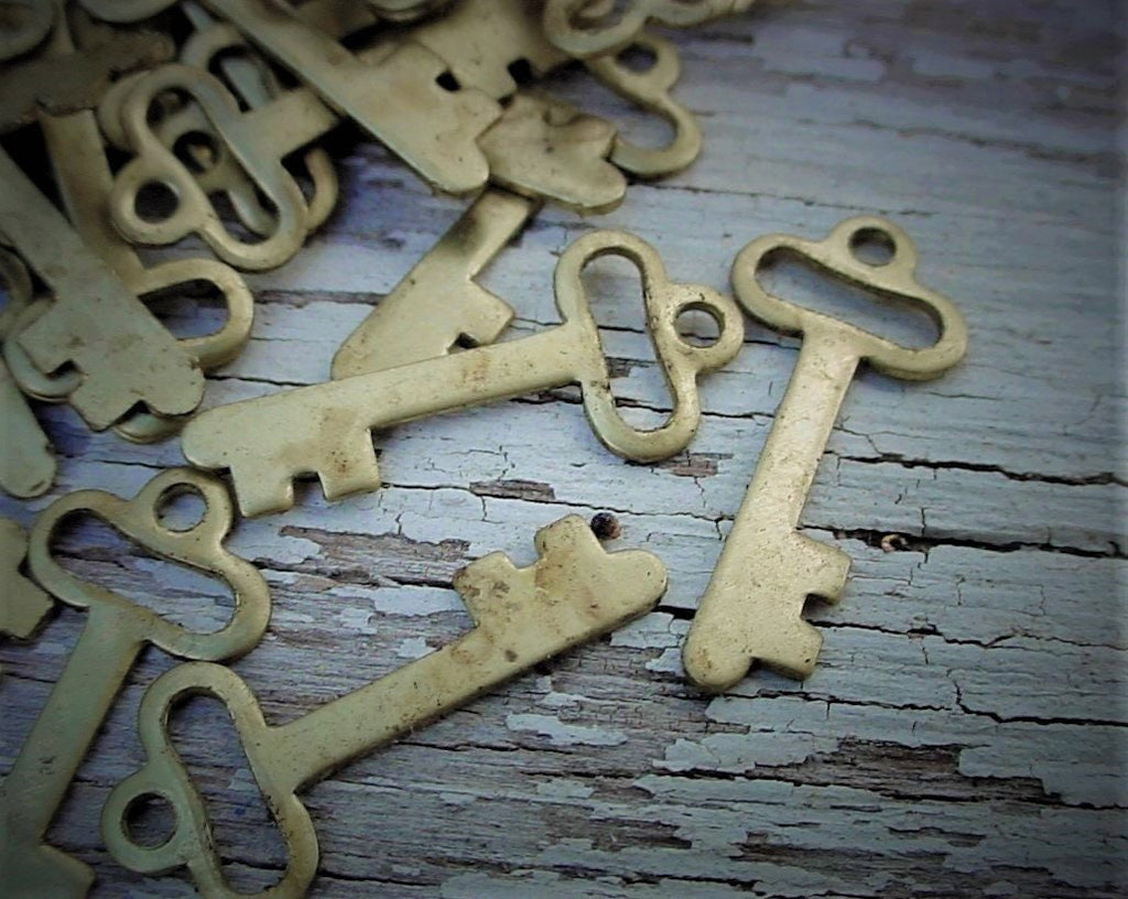 3pc Vintage Bare Raw Brass Miniature Skeleton Keys Die Stuck Stampings ? Earring Charms Flat Back Blanks Jewelry Tags Findings Crafts 4J __etsy:1524873252