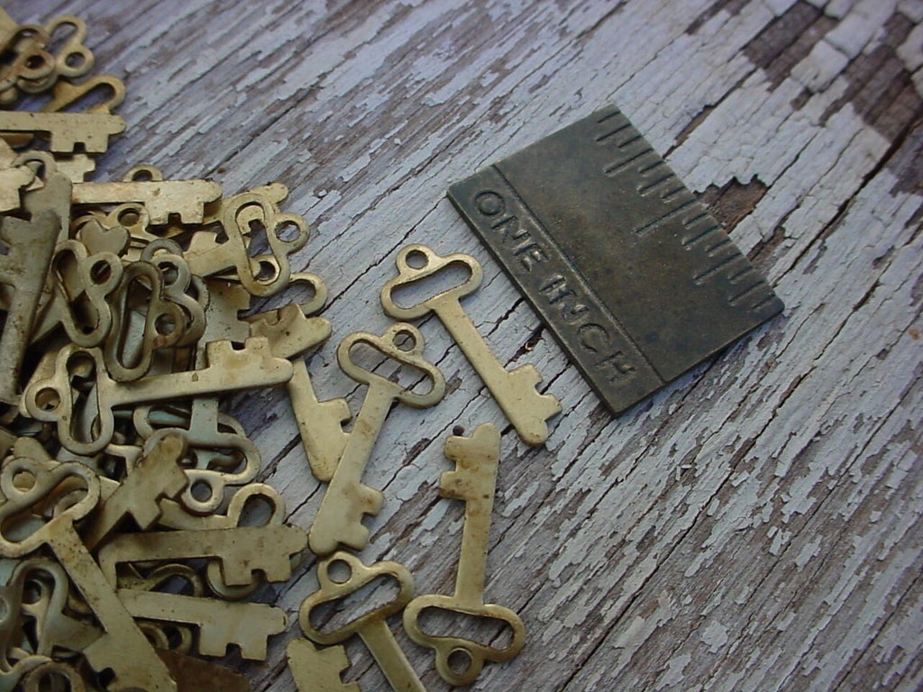 3pc Vintage Bare Raw Brass Miniature Skeleton Keys Die Stuck Stampings ? Earring Charms Flat Back Blanks Jewelry Tags Findings Crafts 4J __etsy:1524871652