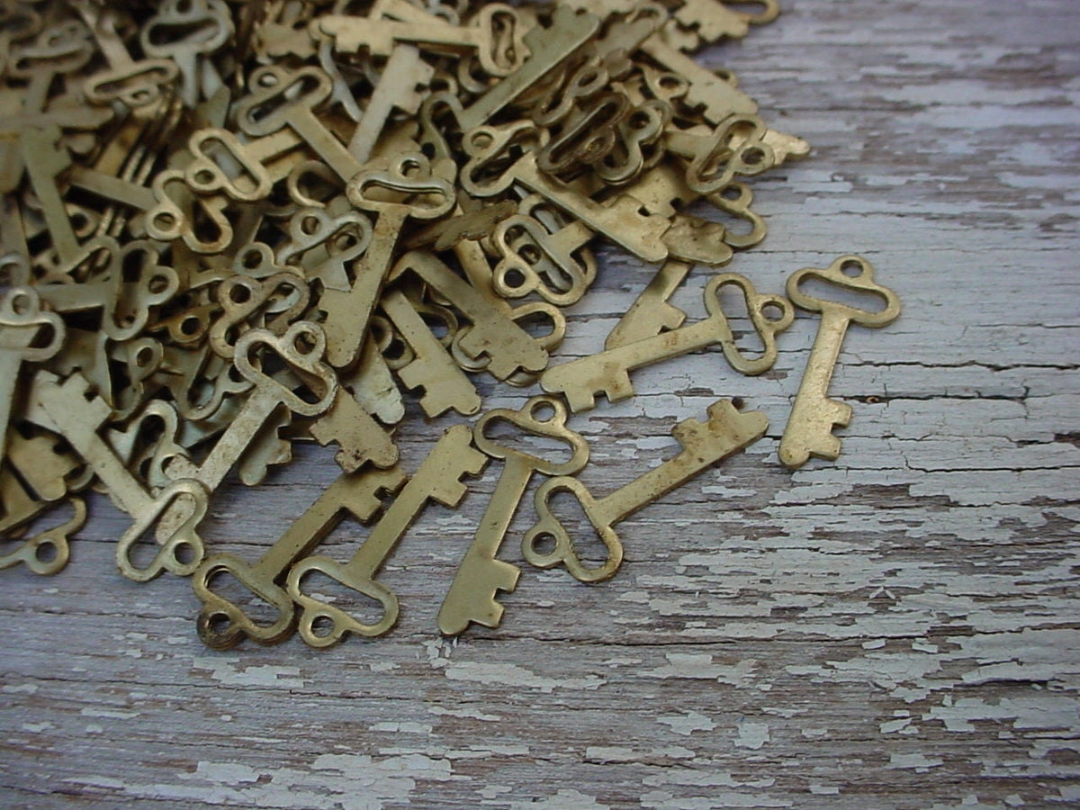 3pc Vintage Bare Raw Brass Miniature Skeleton Keys Die Stuck Stampings ? Earring Charms Flat Back Blanks Jewelry Tags Findings Crafts 4J __etsy:1572337439