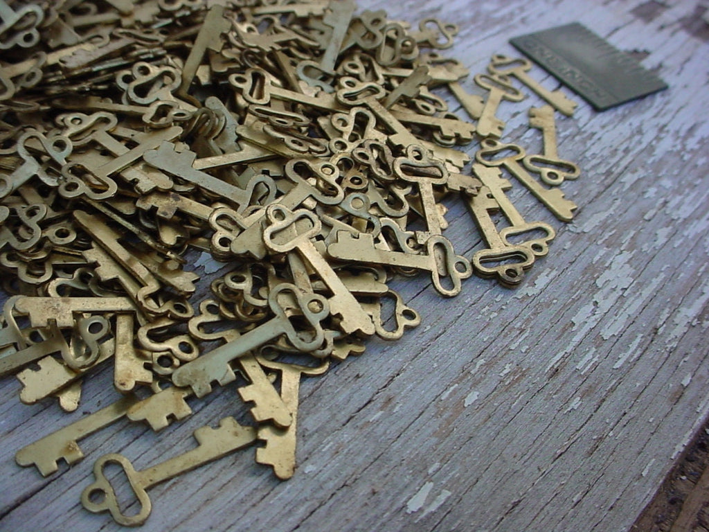 3pc Vintage Bare Raw Brass Miniature Skeleton Keys Die Stuck Stampings ? Earring Charms Flat Back Blanks Jewelry Tags Findings Crafts 4J __etsy:1572337851