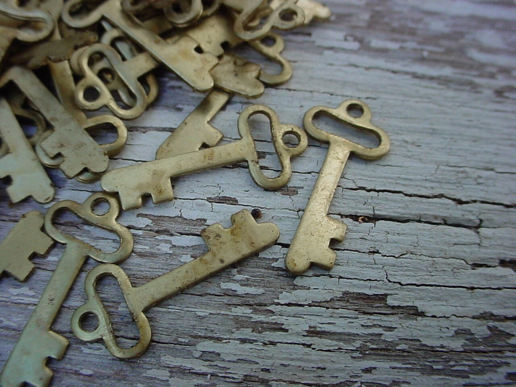 3pc Vintage Bare Raw Brass Miniature Skeleton Keys Die Stuck Stampings ? Earring Charms Flat Back Blanks Jewelry Tags Findings Crafts 4J __etsy:1572337255